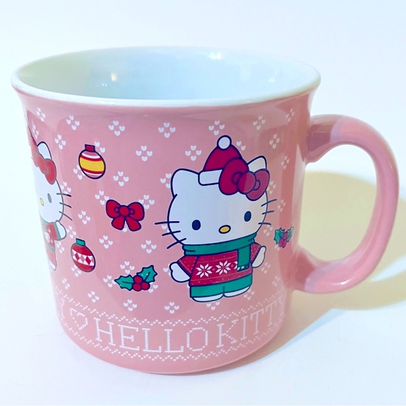 🎄🎀Hello Kitty Christmas Mug - Picture 4 of 4